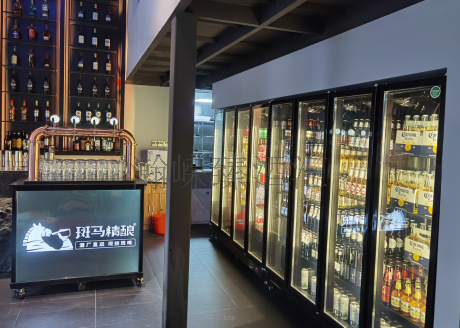 合肥斑马精酿露营酒馆终端展示照